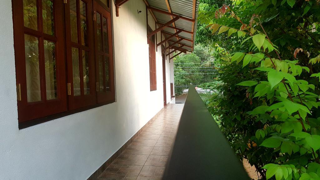 Villa Happy Home Bentota Exterior photo
