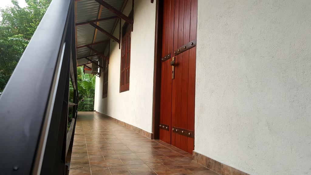 Villa Happy Home Bentota Exterior photo